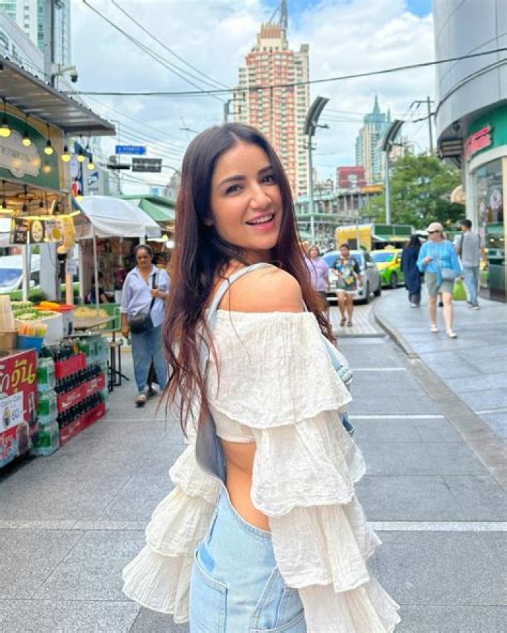 
Amy Aela Height, Weight, Net Worth, Age, Birthday, Wikipedia, Who, Nationality, Biography 