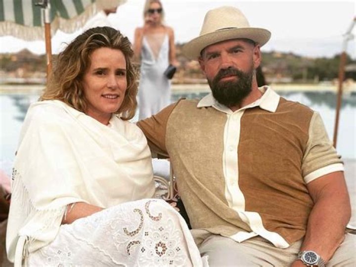 Ari Nagel has been married to Roxanne Nagel since 2005