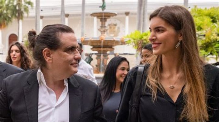 
Camila Fabri Saab Height, Weight, Net Worth, Age, Birthday, Wikipedia, Who, Nationality, Biography 