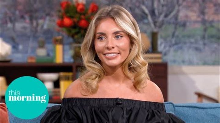 
ih8holly On TikTok And Twitter Video: Wiki – Who Is She? Age And Real Name 