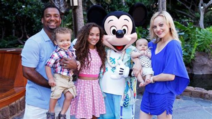 Who are Alfonso Ribeiros Parents? Alfonso Ribeiro Biography, Parents Name, Nationality and More