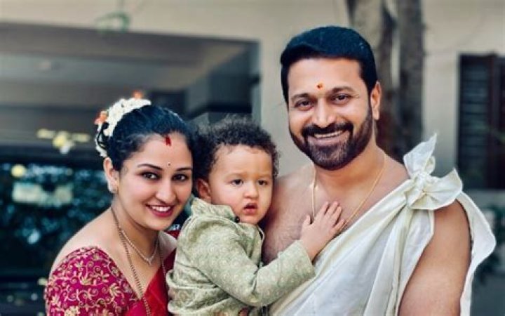 
Who are Rishab Shettys Parents? Rishab Shetty Biography, Parents Name, Nationality and More 